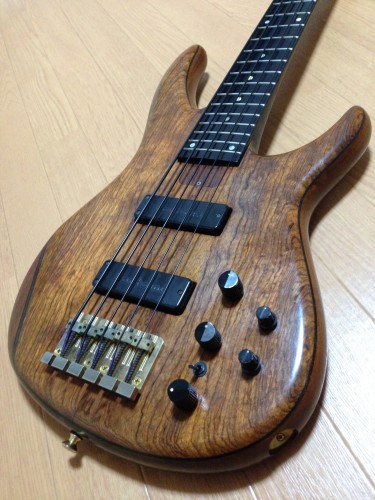 moon bass スマイルガーデンディーズ