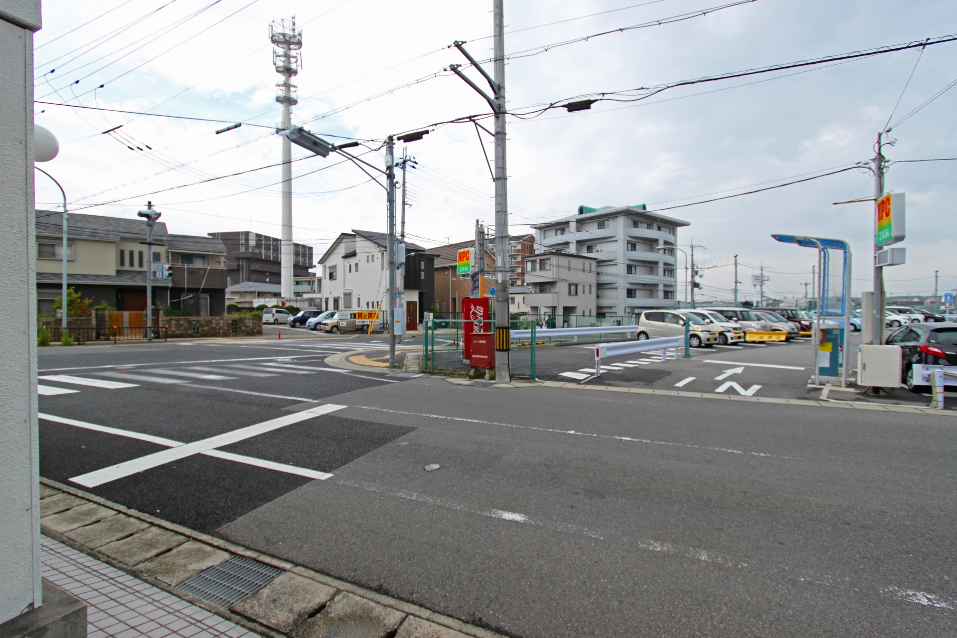 明石スタジオ駐車場