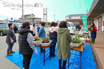 加古川市リース作り　お花リース　庭工事