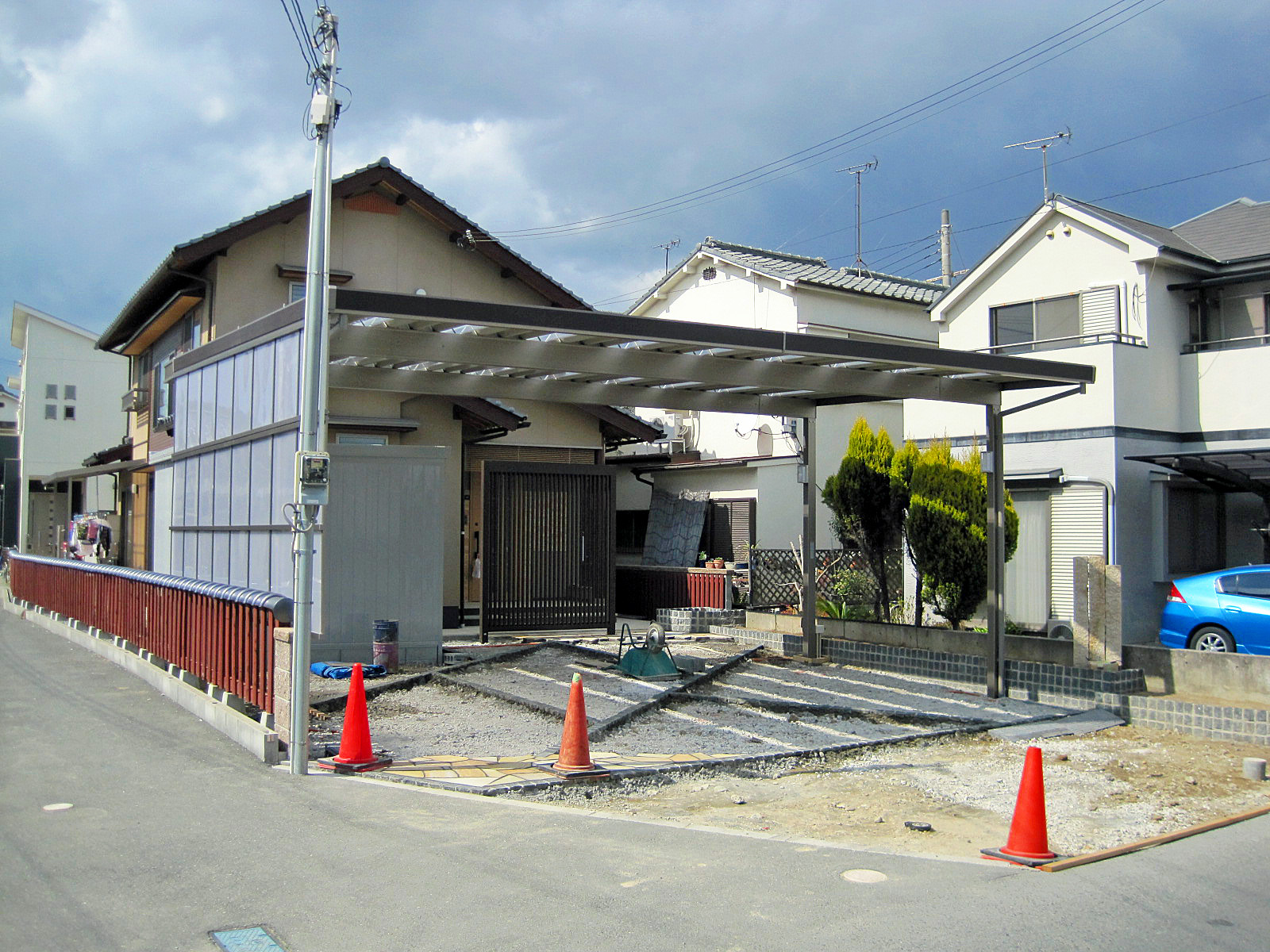 広々とした３台分の駐車場・ガーデンリフォーム工事　Ｄ様邸～加古川市～